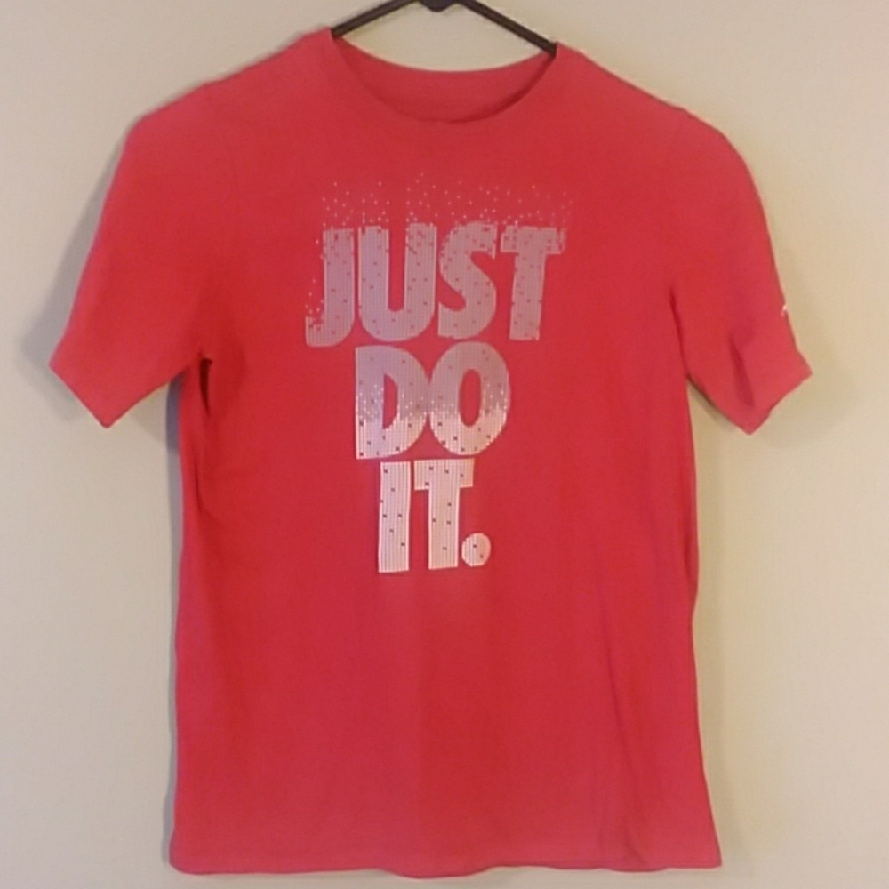 Boys Nike T-shirt size large
